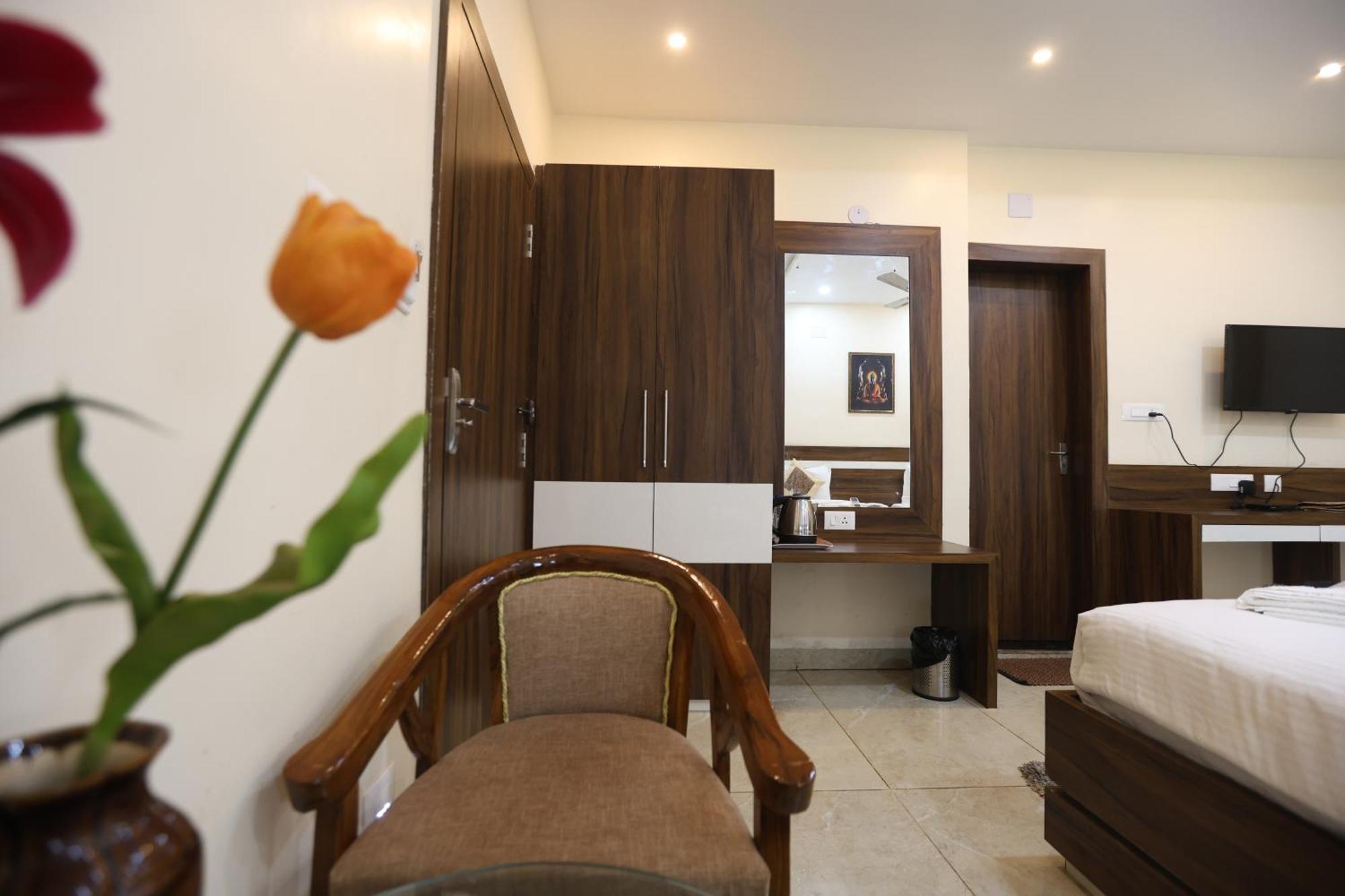 Hotel Sj Pride Bhubaneswar Dış mekan fotoğraf